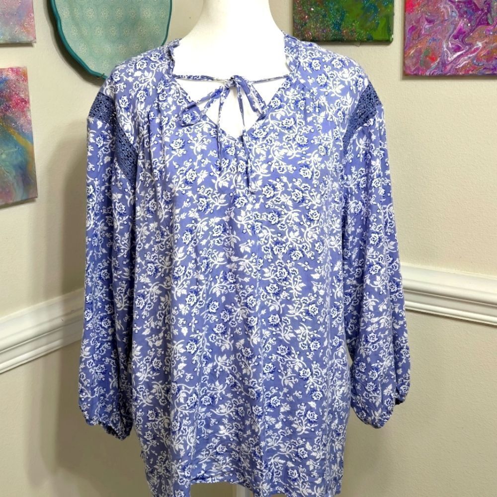 NWOT! Floral Print Peasant Top